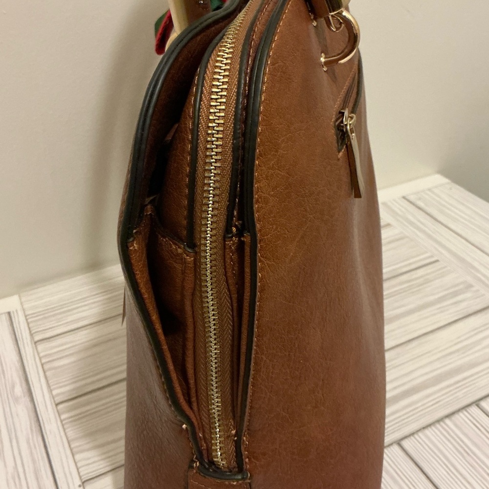 Elegant Brown Vegan Leather Handbag - Picture 4 of 11